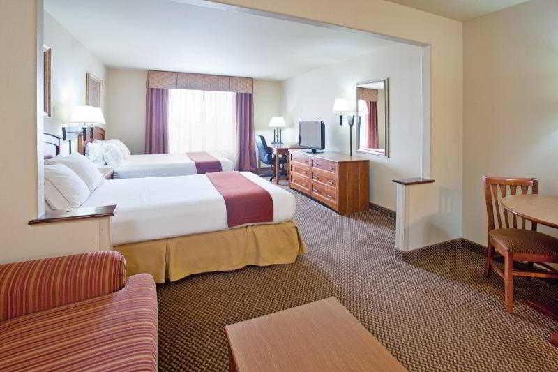Holiday Inn Express Hotel & Suites Cedar City By Ihg Exterior photo