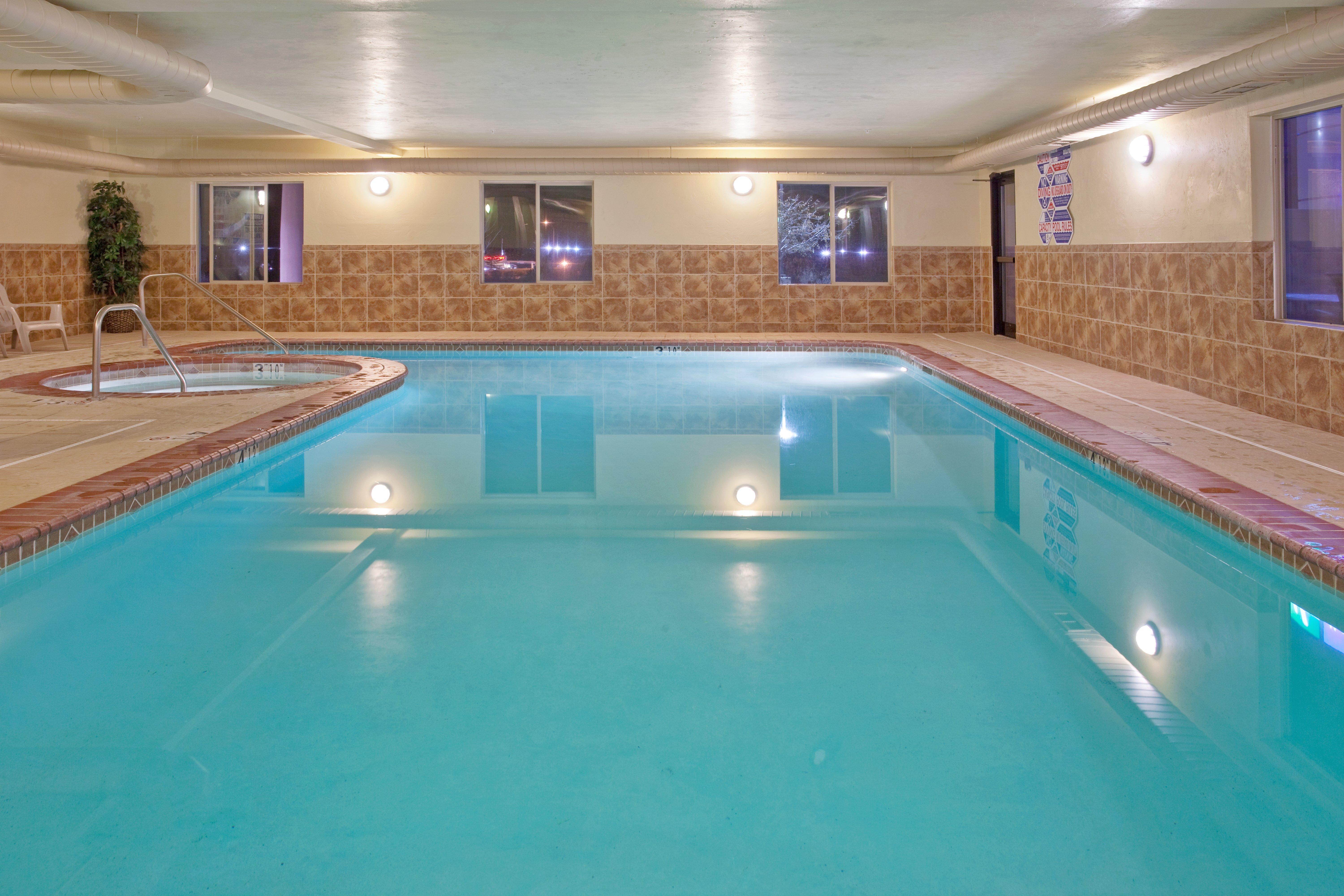 Holiday Inn Express Hotel & Suites Cedar City By Ihg Exterior photo