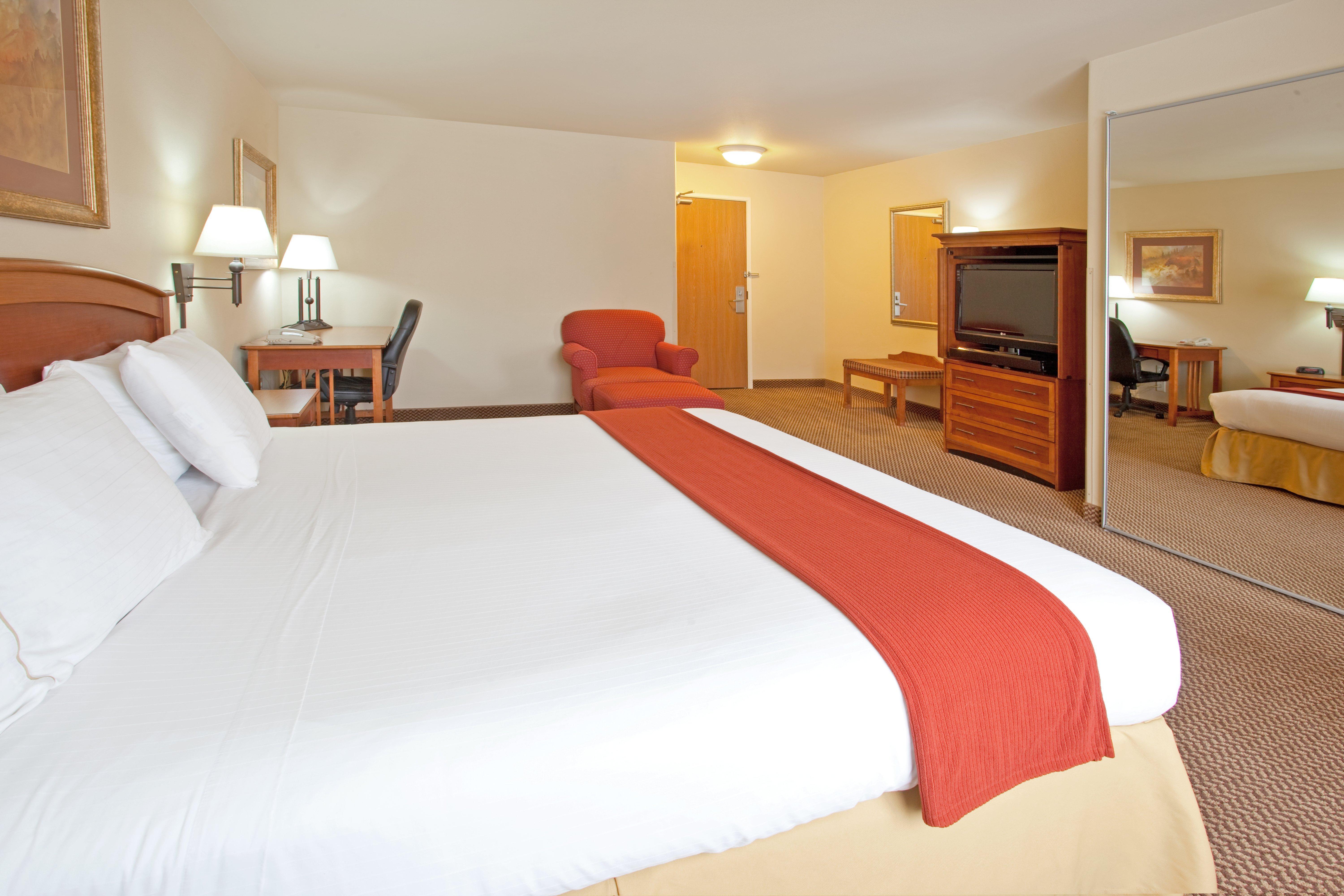 Holiday Inn Express Hotel & Suites Cedar City By Ihg Exterior photo