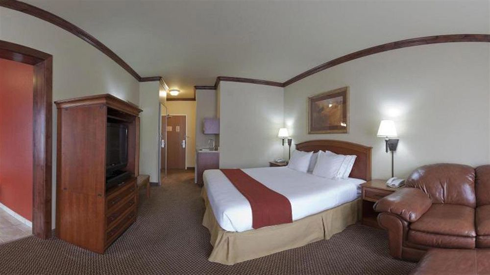 Holiday Inn Express Hotel & Suites Cedar City By Ihg Exterior photo